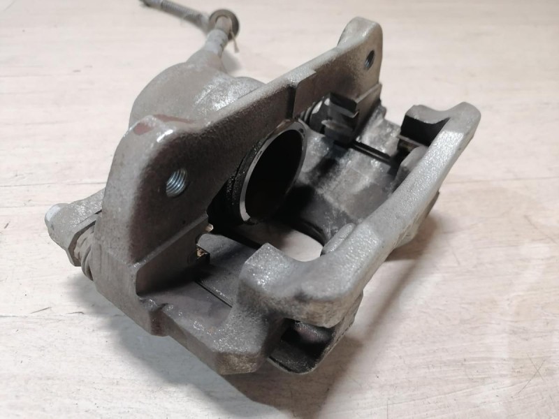 Omoda C5 суппорт передний правый