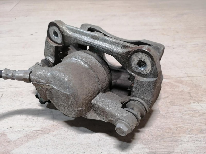 Omoda C5 суппорт передний правый