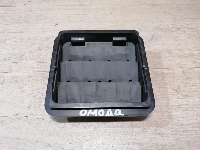 Omoda C5 решетка вентиляции багажника