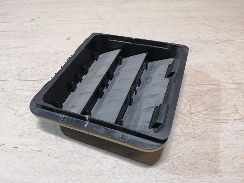 Omoda C5 решетка вентиляции багажника