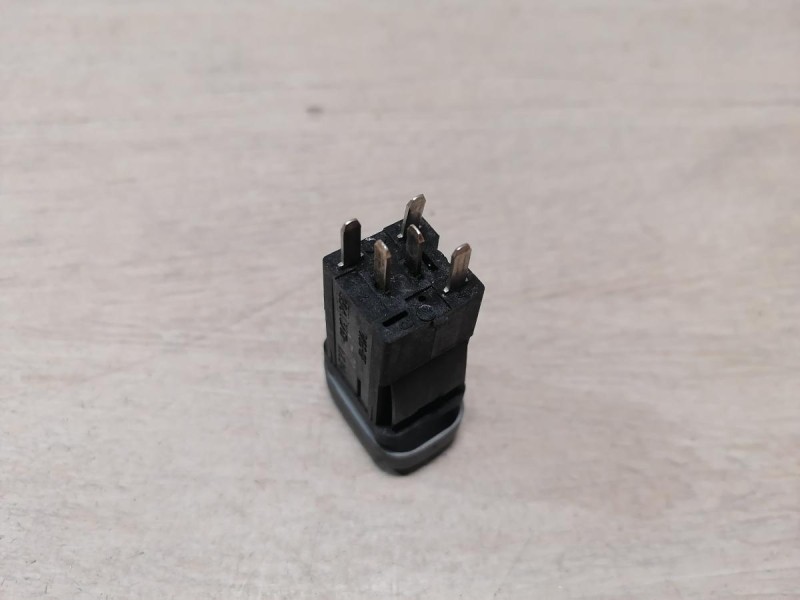 Niva №6 кнопка обогрева заднего стекла