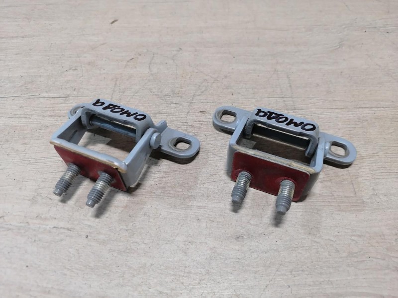 Omoda C5 петля багажника