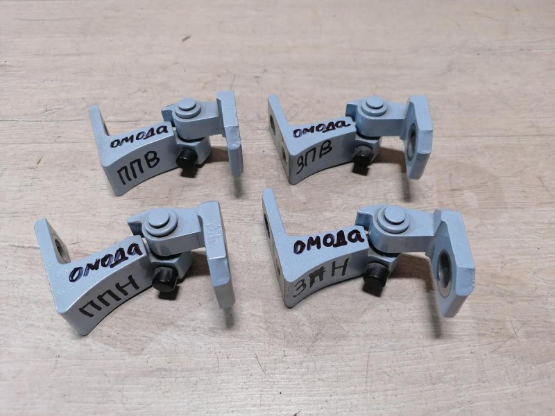 Omoda C5 петля двери правая