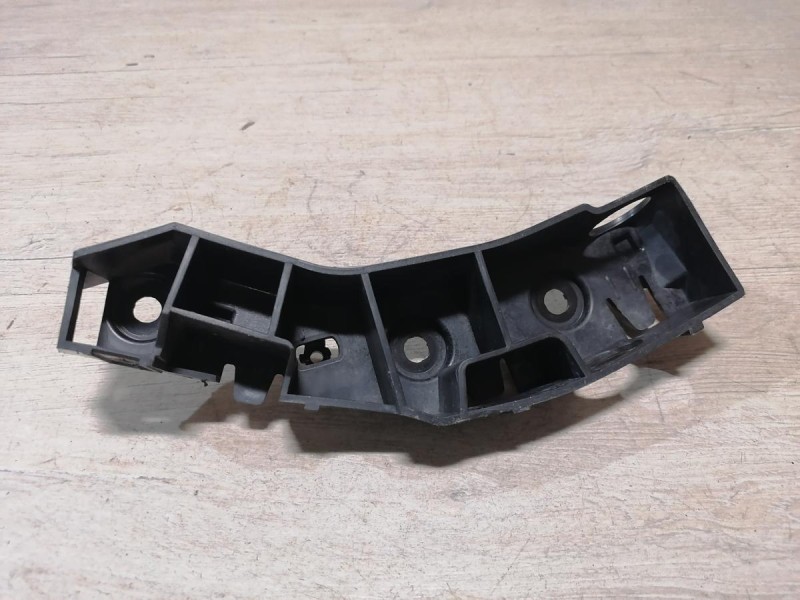 Omoda C5 крепление переднего бампера левое
