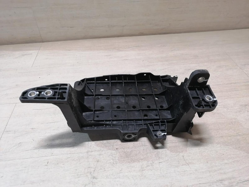 Omoda C5 площадка под аккумулятор деф