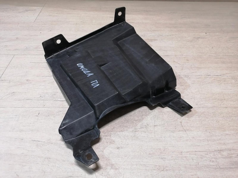 Omoda C5 пыльник двигателя передний левый деф