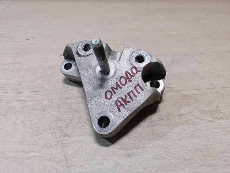 Omoda C5 кронштейн верхней подушки коробки вариатор
