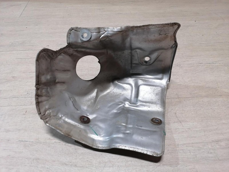 Omoda C5 тепловой экран выпускного коллектора