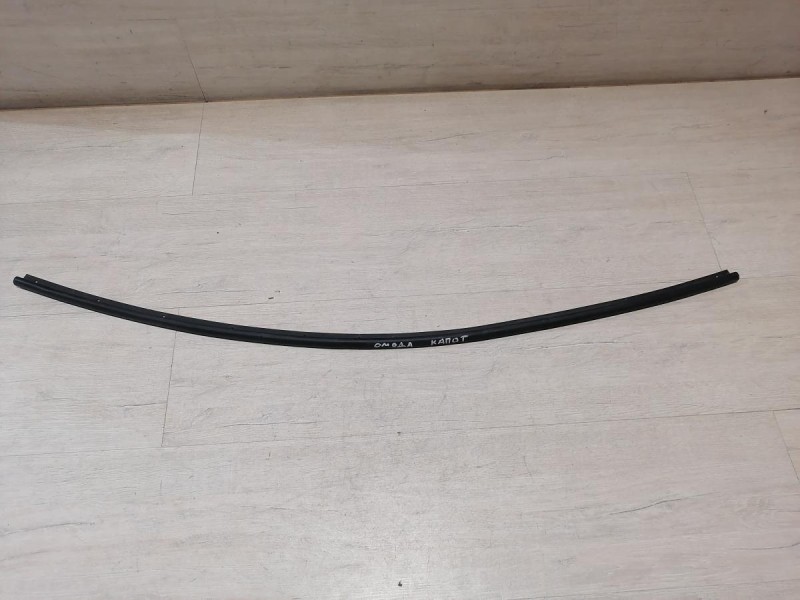 Omoda C5 уплотнитель капота