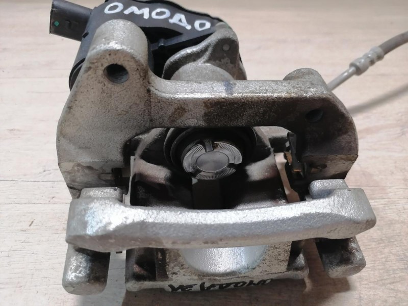 Omoda C5 суппорт задний левый эл ручник