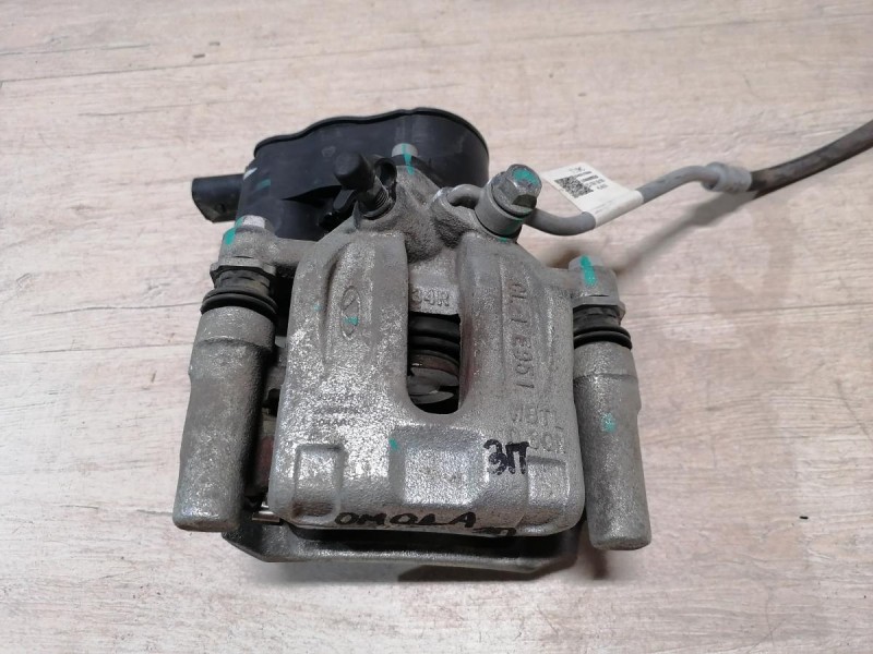 Omoda C5 суппорт задний правый эл ручник