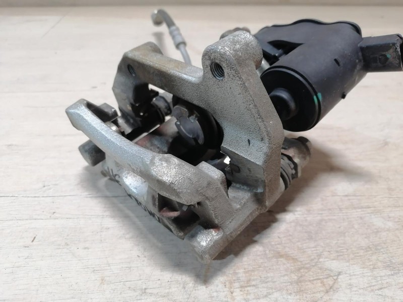 Omoda C5 суппорт задний правый эл ручник