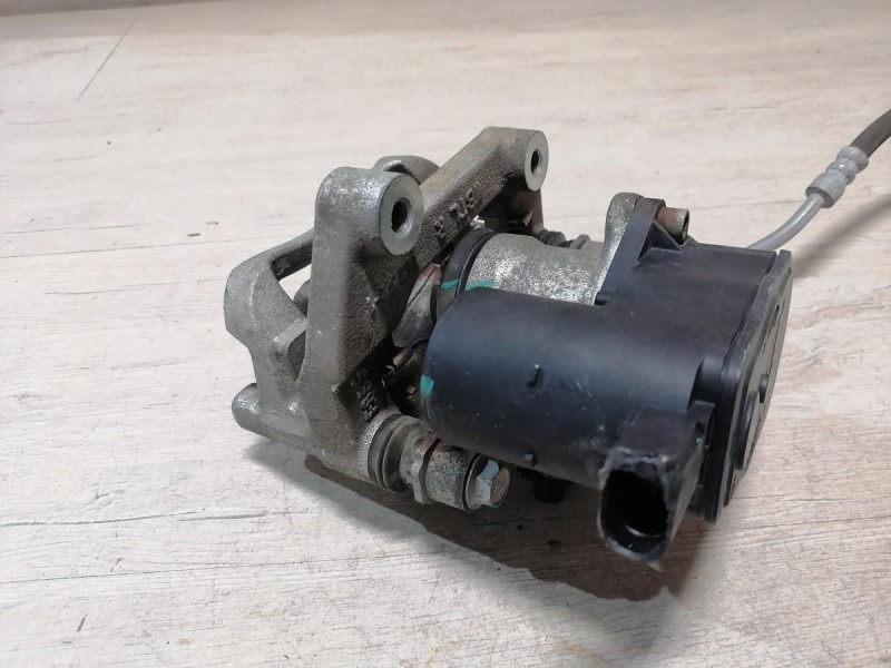 Omoda C5 суппорт задний правый эл ручник