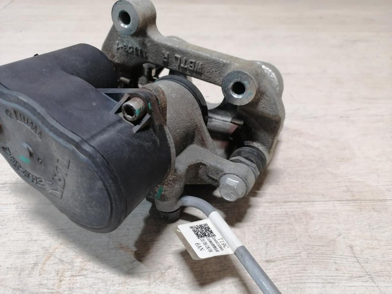 Omoda C5 суппорт задний правый эл ручник