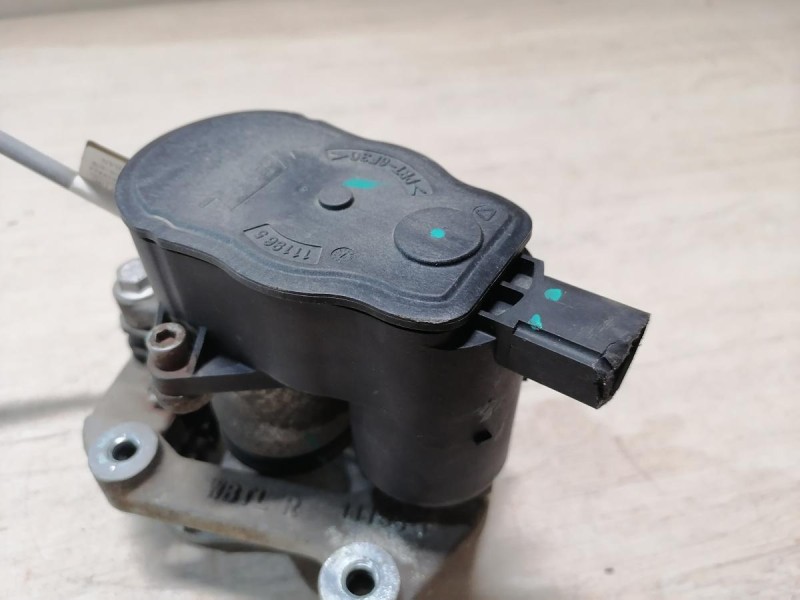 Omoda C5 суппорт задний правый эл ручник