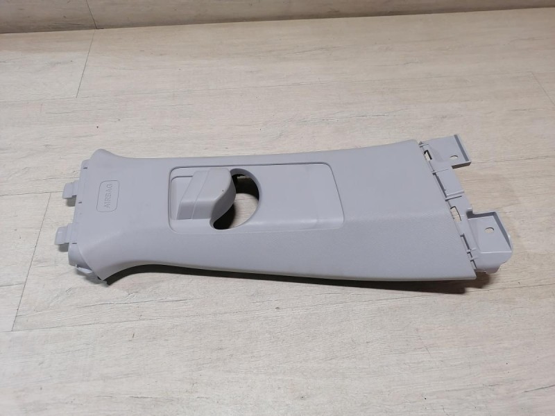 Omoda C5 обшивка средней стойки верхняя правая