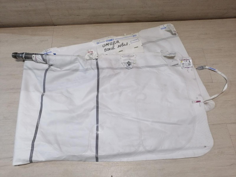 Omoda C5 шторка безопасности левая стрел