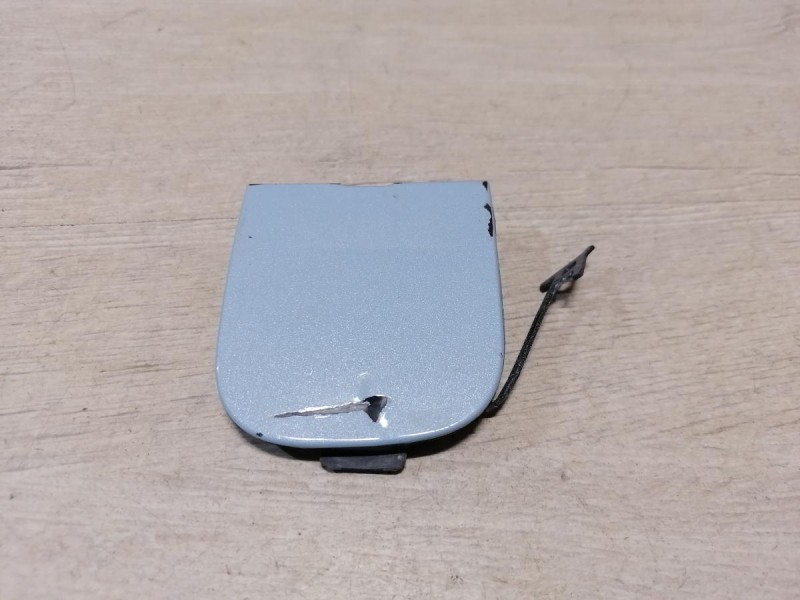 Omoda C5 заглушка переднего бампера под крюк деф