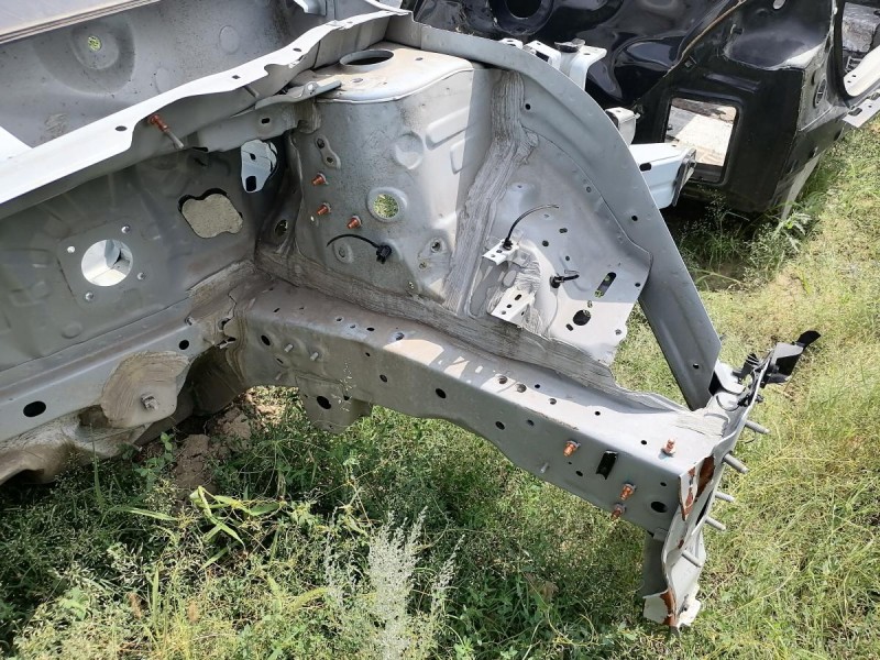 Omoda C5 лонжерон левый деф