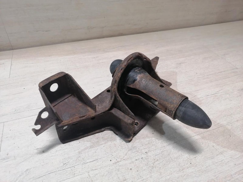 Niva №6 кронштейн рычаг под пружину амортизатор передний правый