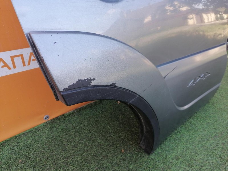 Niva №6 дверь задняя правая деф