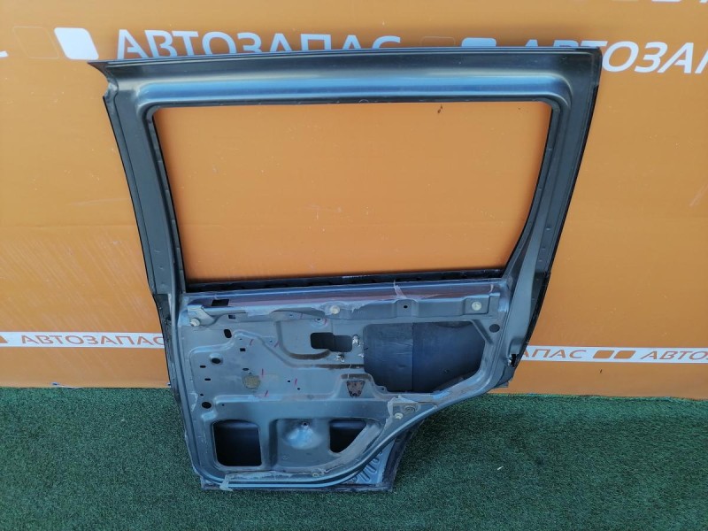 Niva №6 дверь задняя правая деф