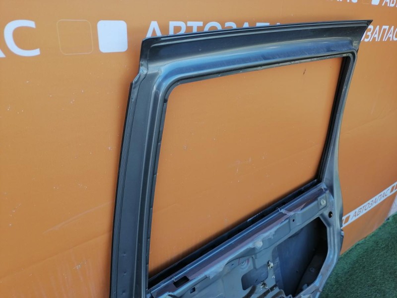Niva №6 дверь задняя правая деф