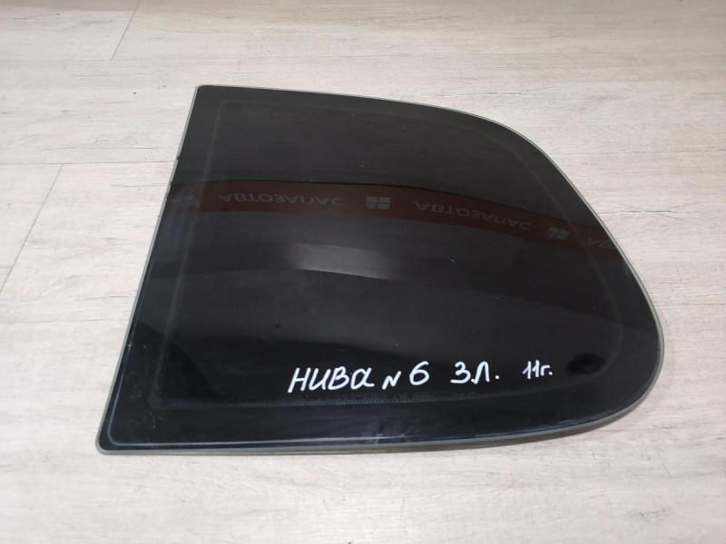 Niva №6 форточка левая