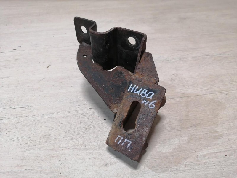 Niva №6 кронштейн подушки двигателя правый