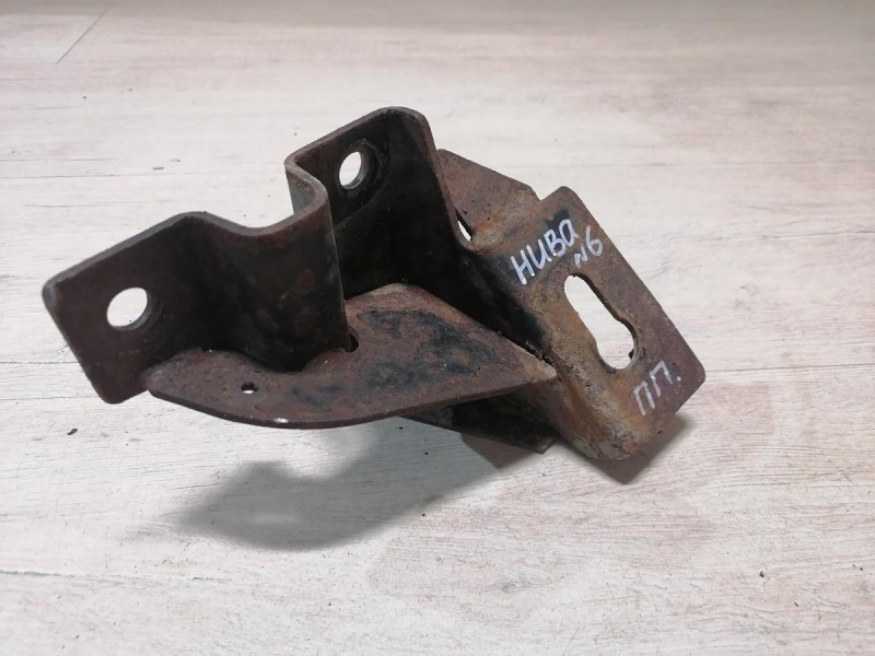 Niva №6 кронштейн подушки двигателя правый