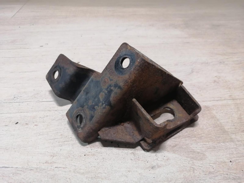 Niva №6 кронштейн подушки двигателя правый