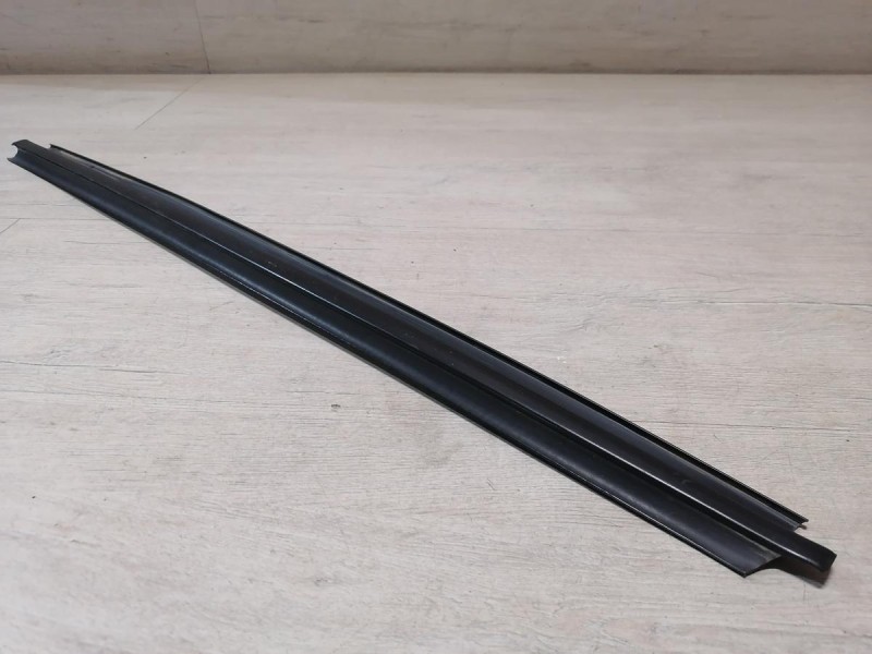 Niva №6 бархотка наружная задняя левая