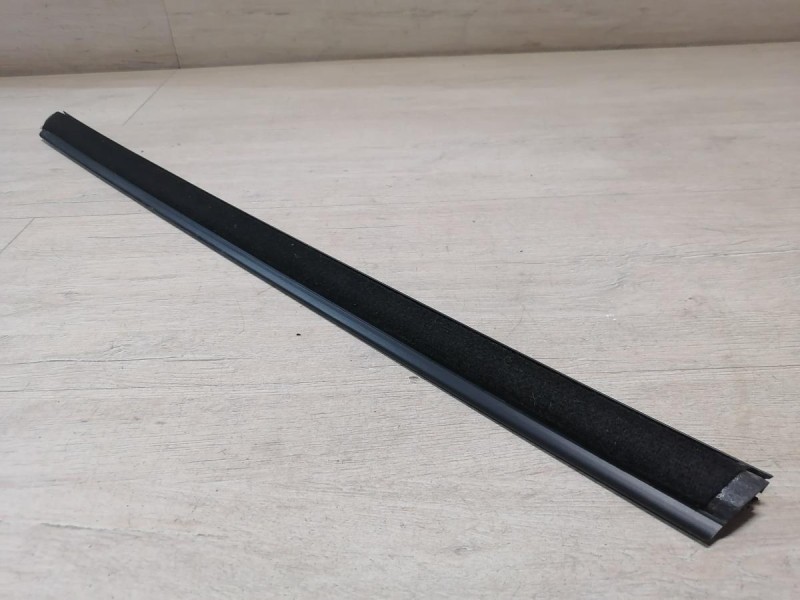 Niva №6 бархотка внутренняя задняя правая