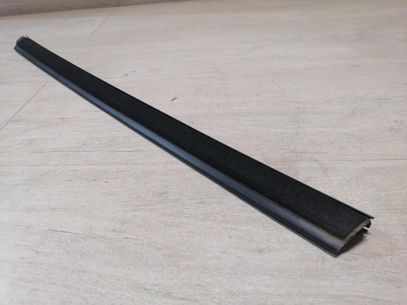 Niva №6 бархотка внутренняя задняя левая