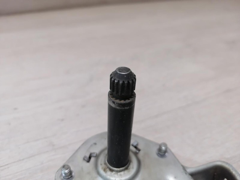 Niva №6 стеклоподъемник задний левый