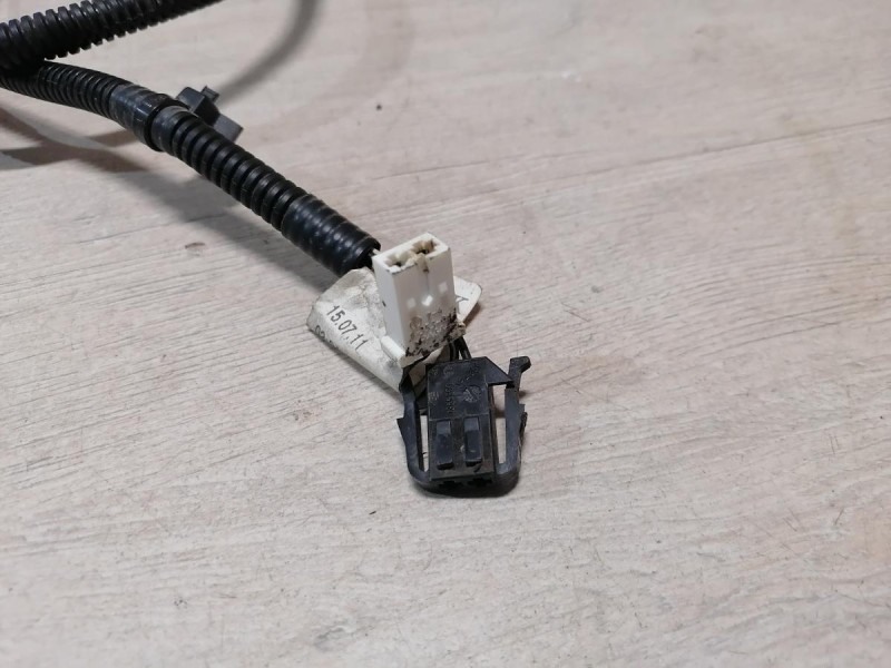 Niva №6 проводка двери задняя