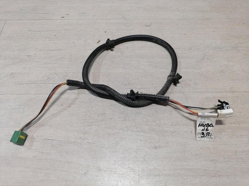 Niva №6 проводка двери задняя