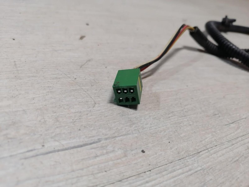 Niva №6 проводка двери задняя