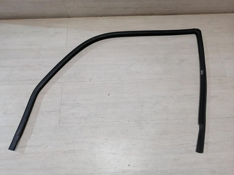 Niva №6 бархотка верхняя передняя правая