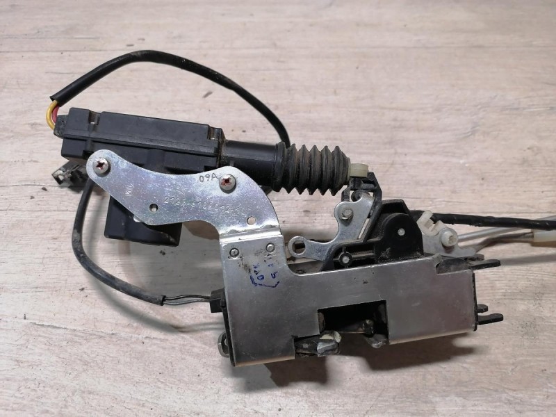 Niva №6 замок двери передний правый