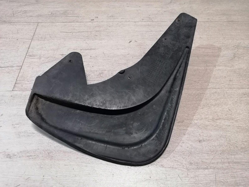 Mazda 6 GG брызговик задний левый