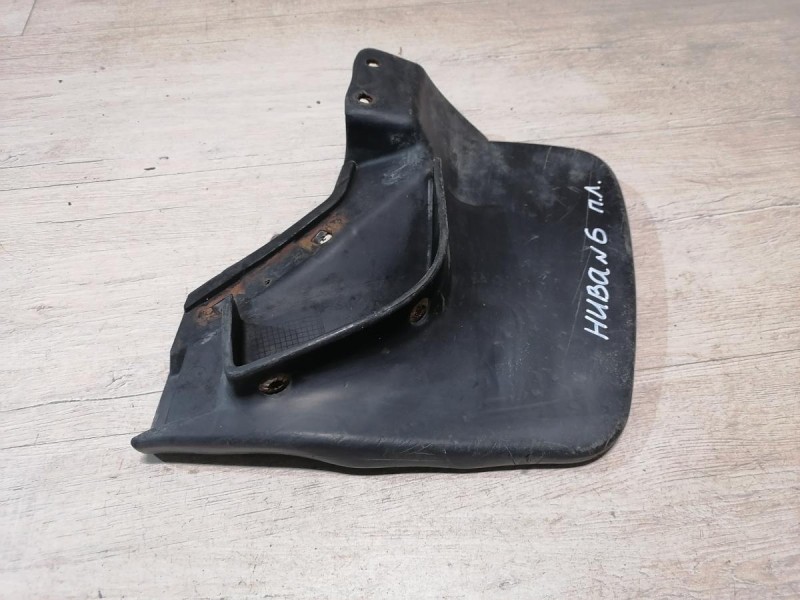 Niva №6 брызговик передний левый