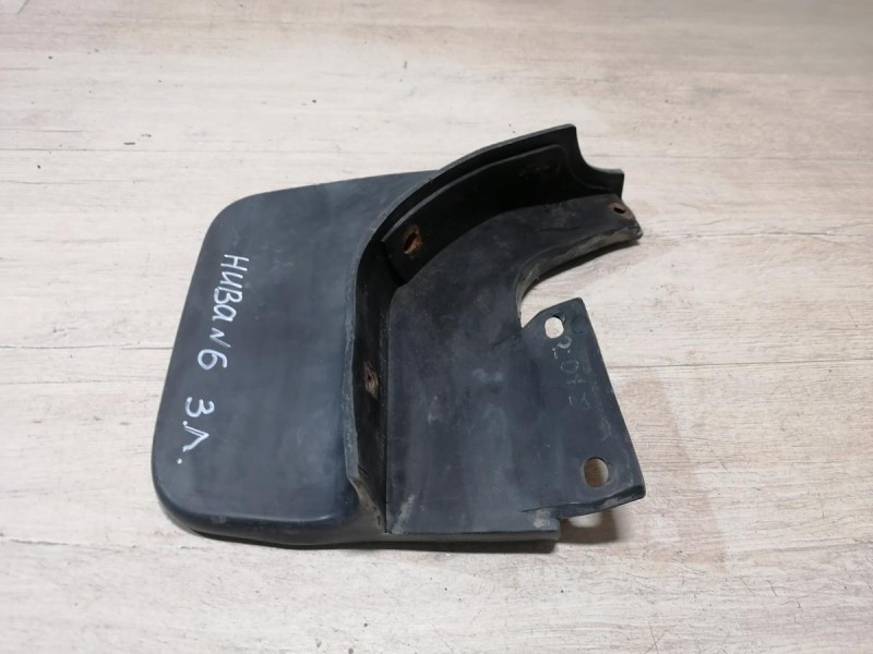 Niva №6 брызговик задний левый