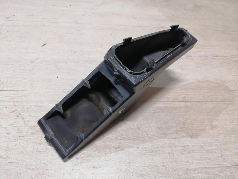 Niva №6 решетка вентиляции багажника левая