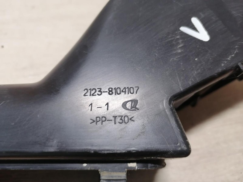 Niva №6 решетка вентиляции багажника левая