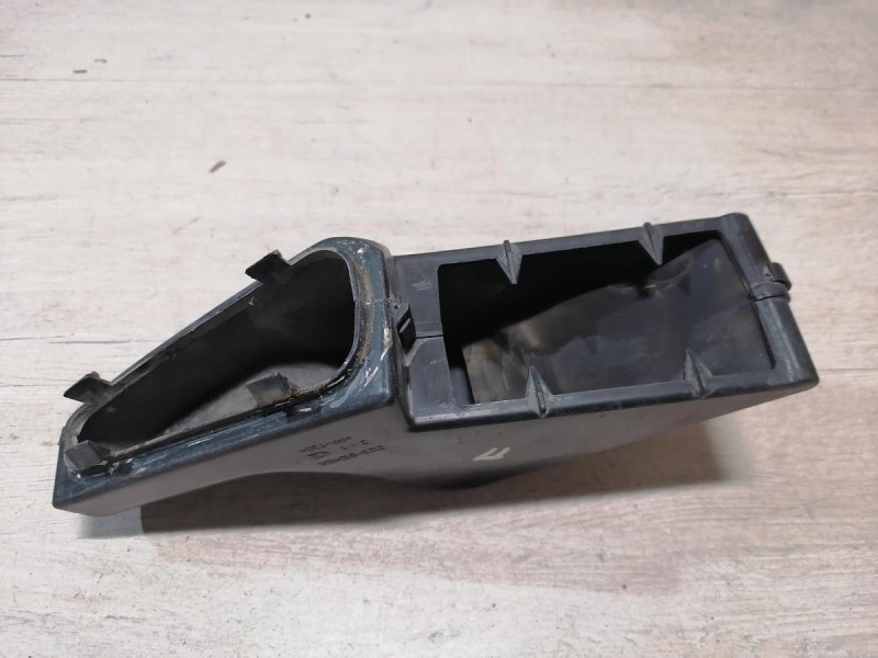 Niva №6 решетка вентиляции багажника правая