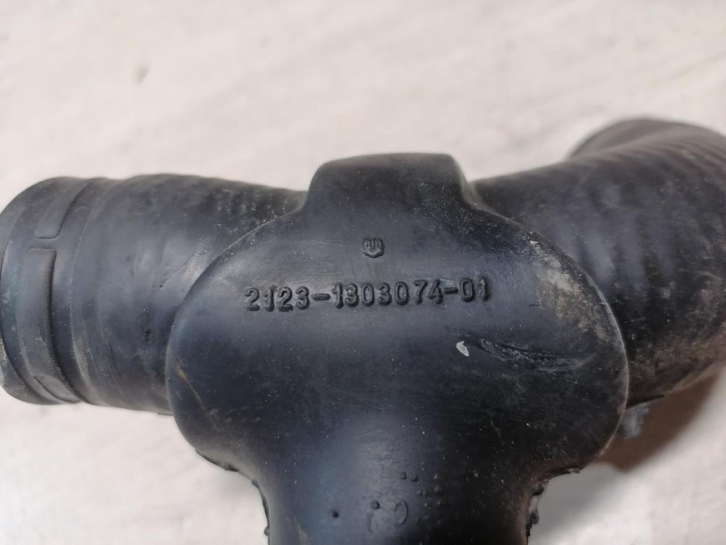 Niva №6 патрубок охлаждения двигателя тройник