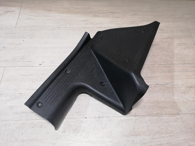 Niva №6 обшивка порога задняя правая