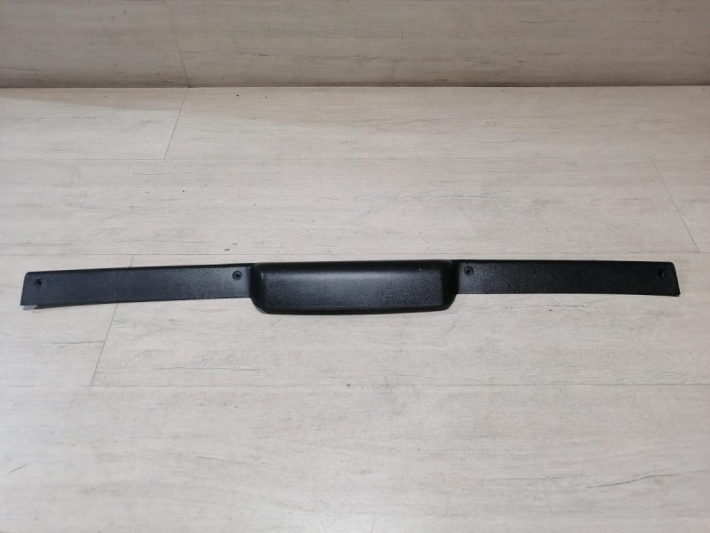 Niva №6 обшивка крышки багажника верхняя