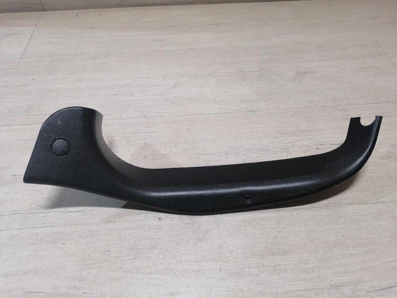 Niva №6 обшивка крышки багажника левая